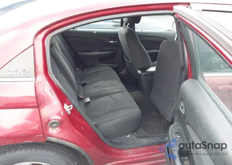 2013 Chrysler 200 Touring z USA, uszkodzony, nr VIN 1C3CCBBB7DN732914